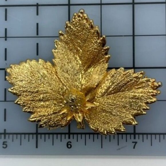 Vintage Gold Electropated Leaf Brooch Breveté Mark E in D Maker Botanical Style - Picture 5 of 5